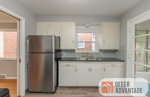 20361 Lakeshore Boulevard - 20361 Gallery 4