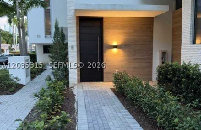 3750 Yacht Club Dr Gallery 2