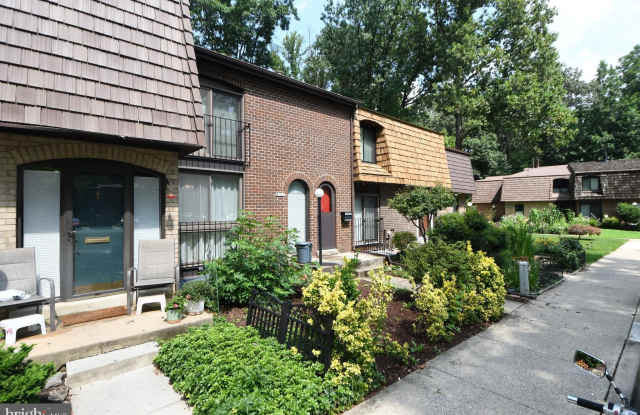 8147 INVERNESS RIDGE Road Gallery 2