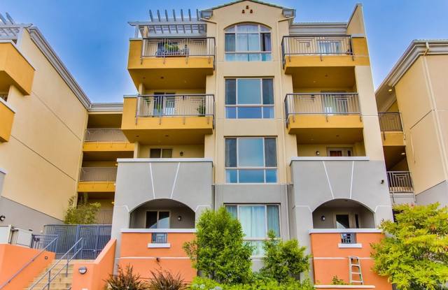 Bright 1 Bed / 1 Bath Condo in Upscale Community of Carmel Valley photos photos