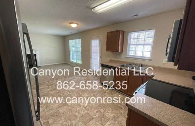 223 Julian Pond Lane Gallery 4