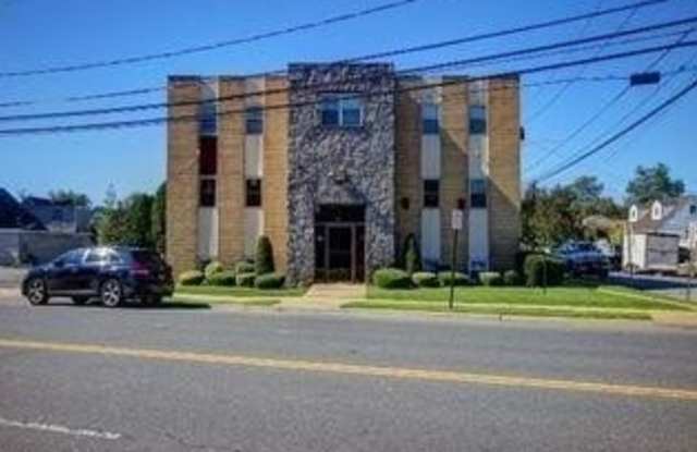 196 Hamilton Avenue unit: 2 - 196 Hamilton Avenue, Massapequa, NY 11758