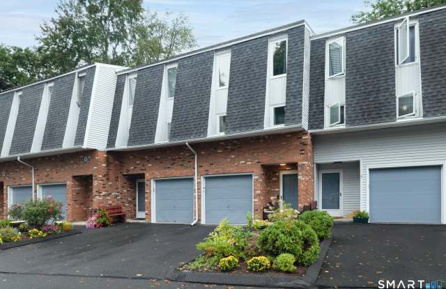 410 Farmington Avenue - 410 Farmington Avenue, New Britain, CT 06053