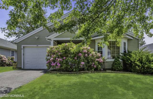 143 Pine Oak Boulevard photos photos
