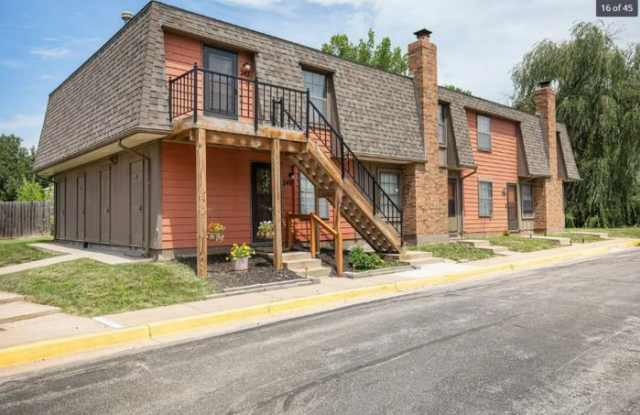 238 Northwest Woods Chapel Road - 238 Northwest Woods Chapel Road, Blue Springs, MO 64015