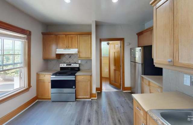 21 Alpine St. photos photos