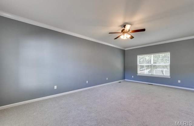 546 Springhurst Parkway Gallery 3