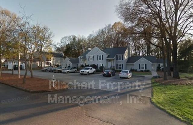 1573 Hunt Club Court photos photos