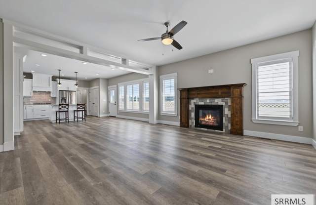 4491 Craven Lane Gallery 2