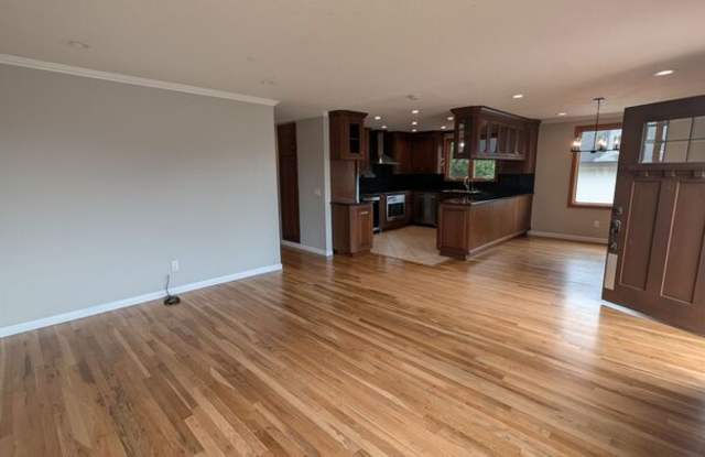 1307 Lawton Avenue Gallery 2