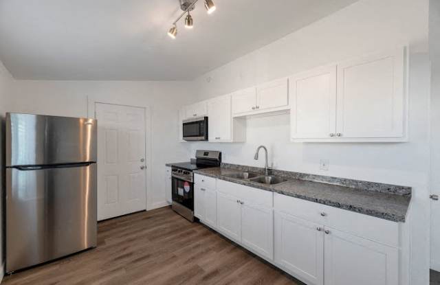 Desert Green photos photos