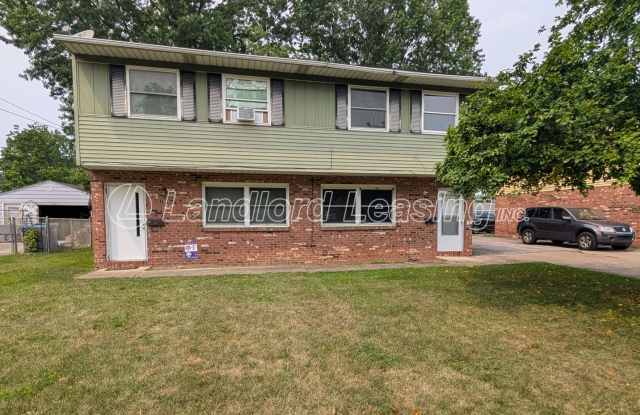 Well-Maintained 3-Bedroom Townhouse in Lorain photos photos