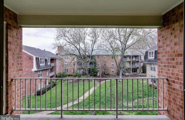 5968 WESTCHESTER PARK Drive Gallery 3