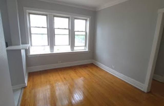Great 2 Bedroom unit, with a Wonderful Management Company photos photos