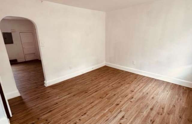 3056 Richmond St Gallery 4
