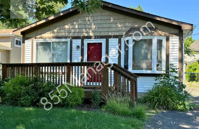 Lakeside Luxury: Newly Renovated 3-Bedroom Home with Elizabeth Lake Access! photos photos