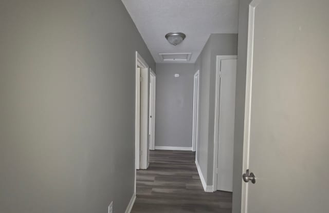 5061 Chesterton Cv Gallery 4