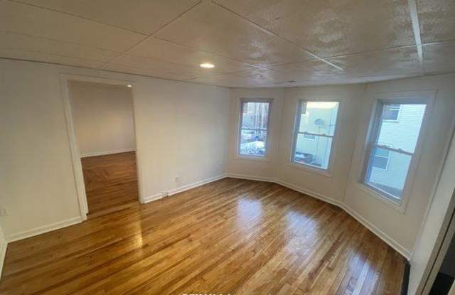 141 Grand St. Gallery 2