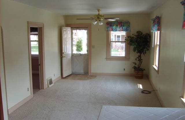 155 Pingree Ave - 155 Pingree Avenue, Pontiac, MI 48342