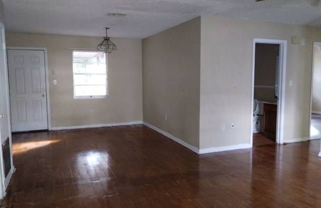 2 Bedroom / 2 Bathroom Rental – Brooksville, Fl Gallery 3