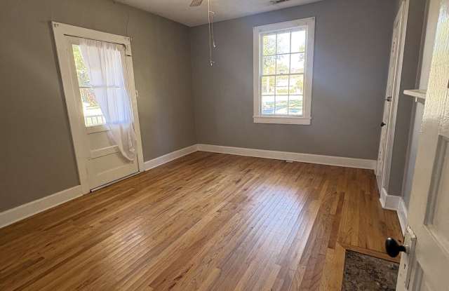 15 Elmwood Street NE Gallery 3