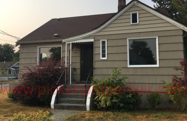 2003 8th Street - 2003 8th Street, Bremerton, WA 98337