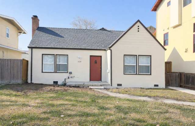 Exceptional Downtown Davis Home Across from Central Park Gallery 1