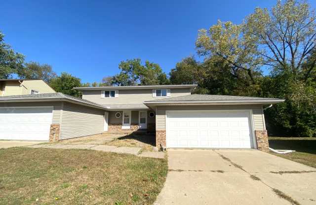 2 Bedroom, 1.5 Bath Duplex Available for Rent in Peoria! photos photos