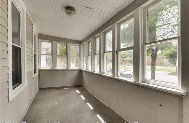 610 Minnehaha Ave E Gallery 2