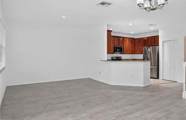 7005 Romana Way Gallery 2