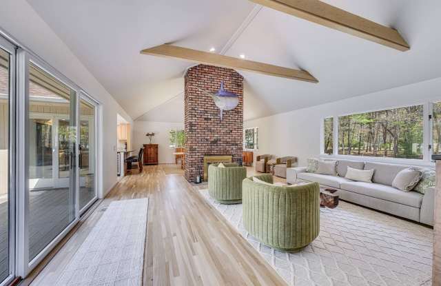 2941 Quogue Riverhead Road Gallery 3