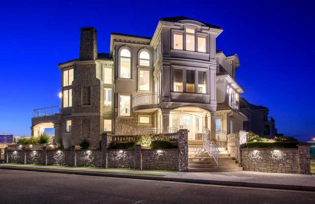 32 Ocean Dr W Dr photos photos