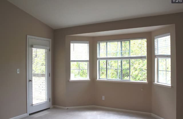 5873 Lake Crowley Pl Gallery 2