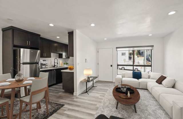 900 W College Street apartments Gallery 4