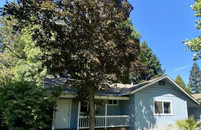2 bedroom house with beautiful backyard! photos photos 2 bedroom house with beautiful backyard! photos photos