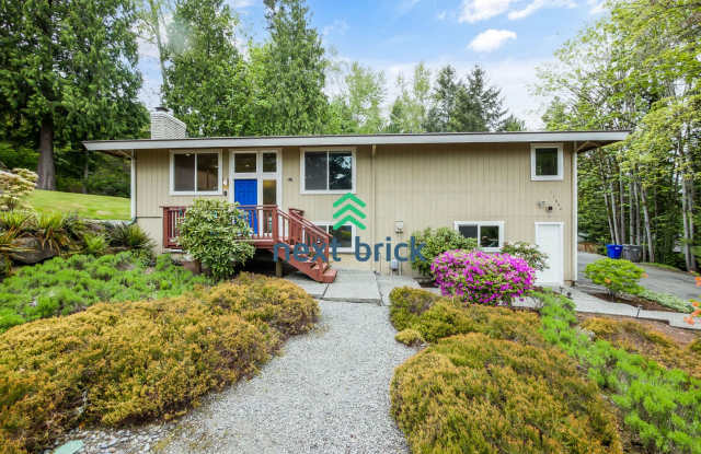 3 bed + den and 3 Baths Private Single-family Home is Available for Rent! photos photos