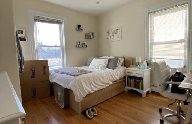 323 Western Gallery 2