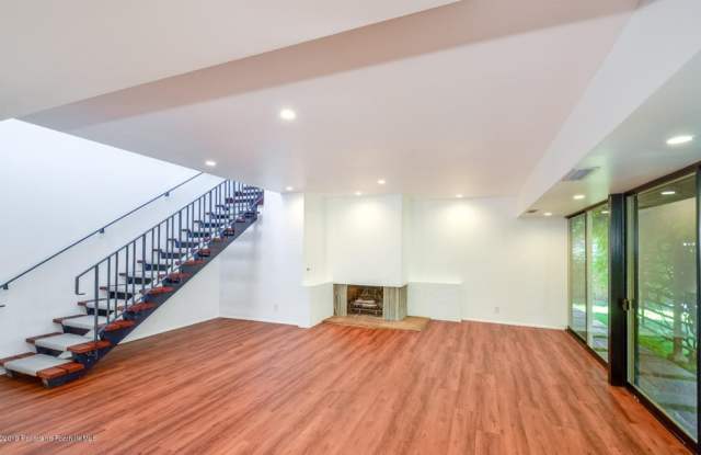299 Grace Drive Gallery 3