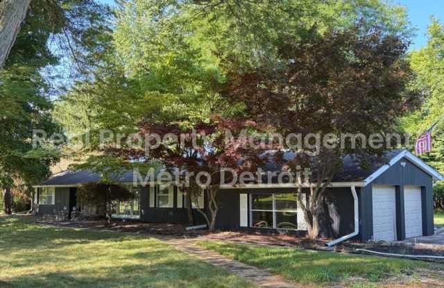 3-Bedroom Single-Family Home in Beverly Hills, Michigan photos photos 3-Bedroom Single-Family Home in Beverly Hills, Michigan photos photos