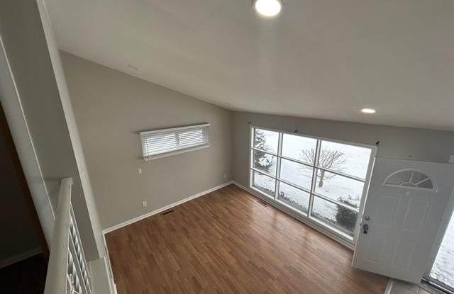 4472 BUCHANAN Avenue Gallery 4