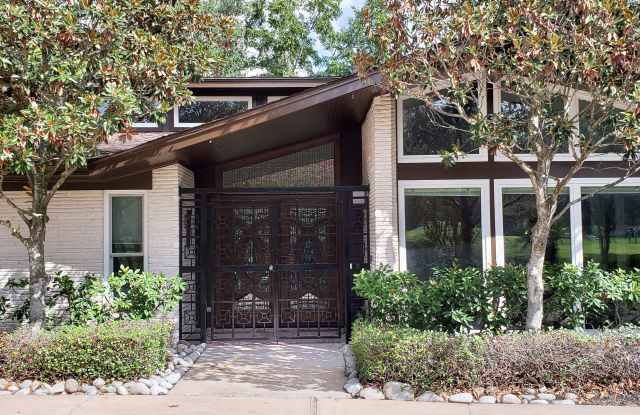 5234 N Braeswood Blvd Gallery 2