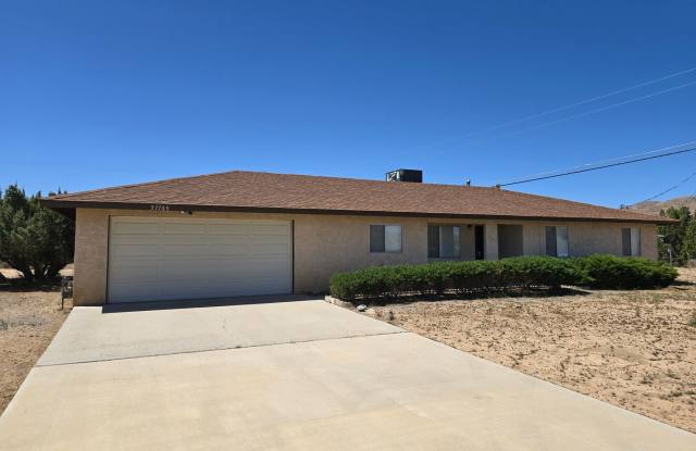 Corner lot home, super clean! photos photos