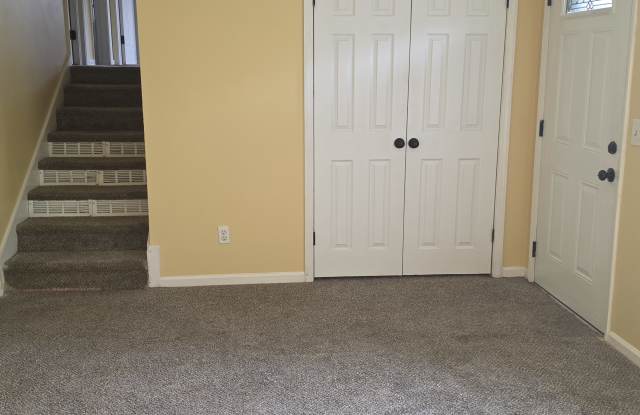 4610 Nickerson Ct Gallery 2