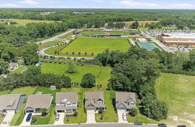 304 Long Lake Drive Gallery 1