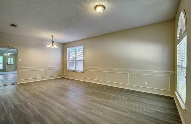 4917 Spur Ridge Court Gallery 3