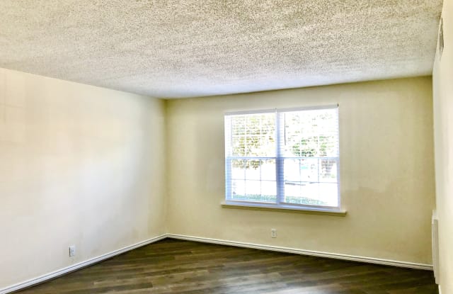 441 Harding Plaza - 441 Harding Pl, Nashville, TN 37211