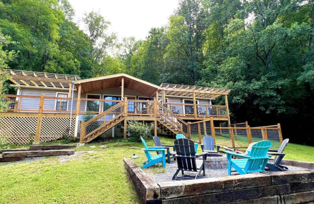 Country Living!!! - 3624 Sugar Camp Circle, Sevier County, TN 37862