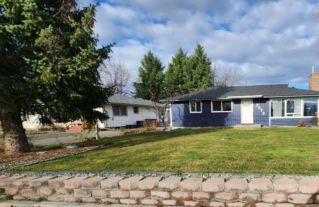 2075 East Alder Street photos photos