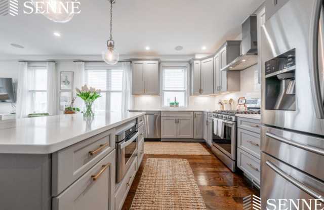 884 Adams St. photos photos