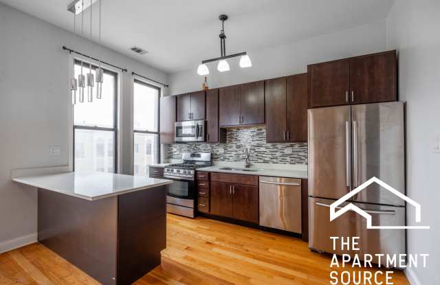 2122 N Milwaukee Ave photos photos